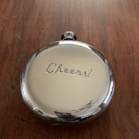 Wild Eye Designs Stainless Steel Round Flask, liquor, drink - Picture 2 of 6